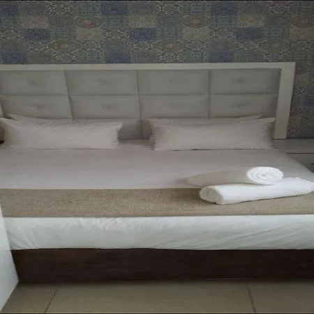 Calabash Inn Guesthouse-3